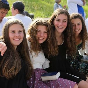 Meet your Posher, Talia