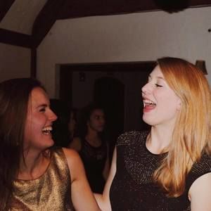 Meet your Posher, Caroline