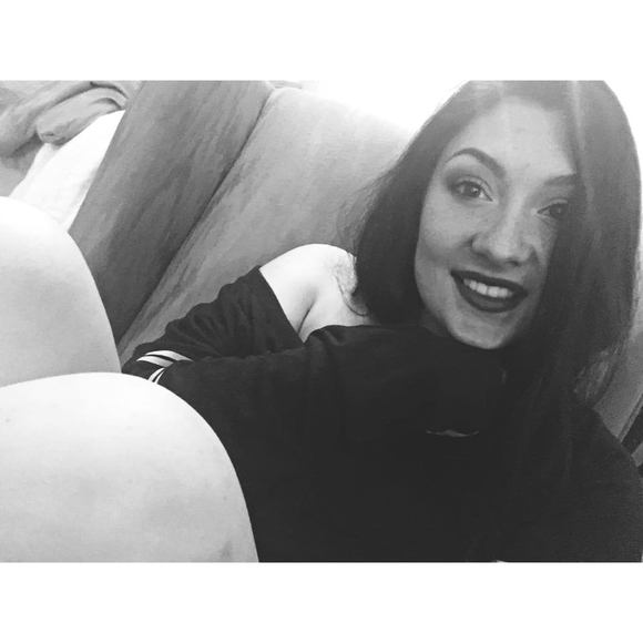 Meet your Posher, Loren - Picture 1 of 1