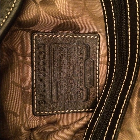 ❗️SALE❗️Coach vintage black leather Used - Picture 3 of 4