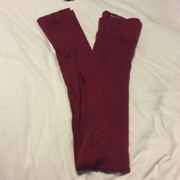 Maroon leggings🌺