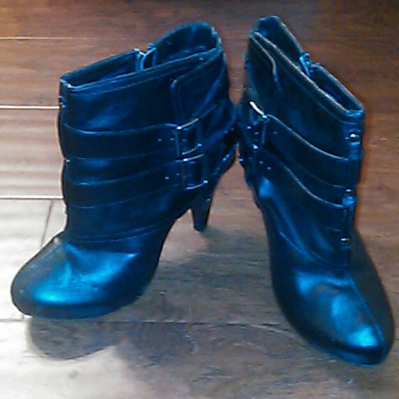 Torrid black ankle boots