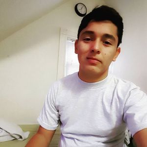 Meet your Posher, Estuardo