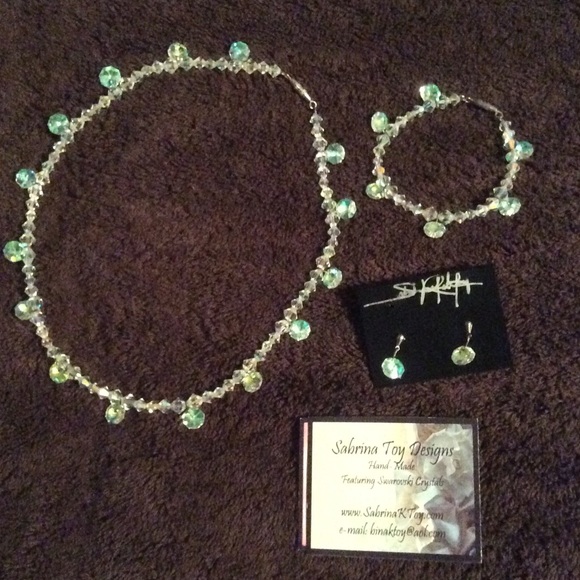 Necklace, bracelet and earring set
