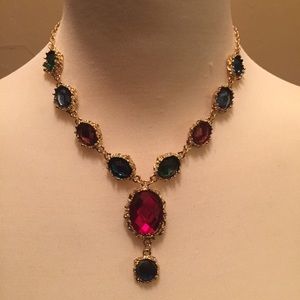🚫🚫SOLD!! Stunning colorful necklace