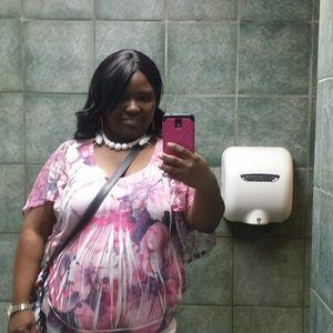 Meet your Posher, Latoya