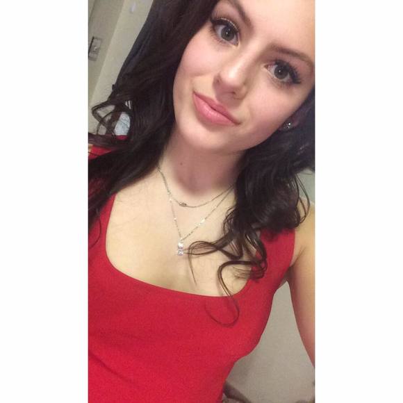 Meet your Posher, Gillian - Picture 1 of 1