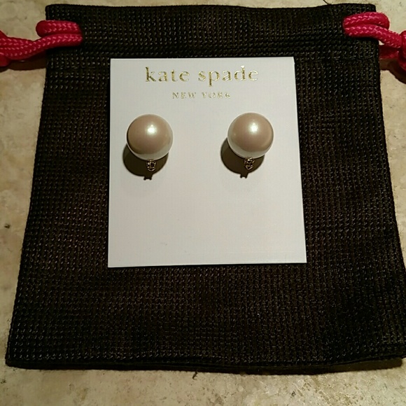 NWT kate spade Metropolitan Pearl Earrings