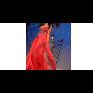 Hot pink prom dress!