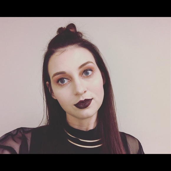 Meet your seller, Liz 💐 - Picture 4 of 7