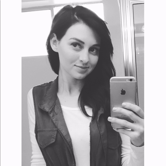 Meet your seller, Liz 💐 - Picture 7 of 7