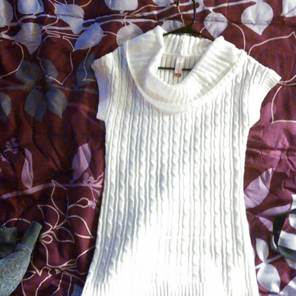 Sweater - Picture 2 of 3