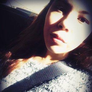 Meet your Posher, Maya