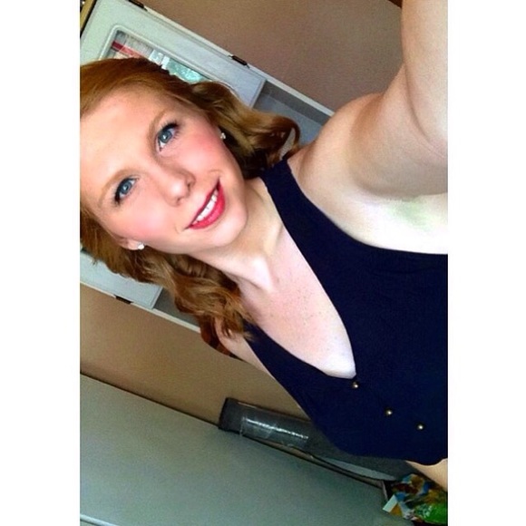 Meet your Posher, Amber - Picture 1 of 1