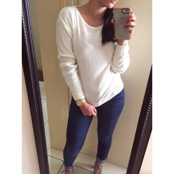 Sweaters - FLASH SALE❗️Cozy cream knit sweater