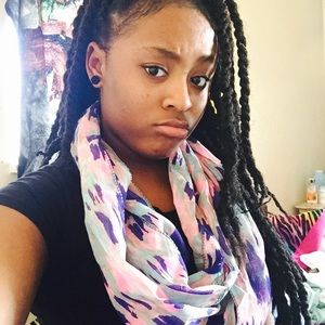 Meet your Posher, Sharyce