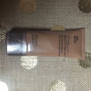Revlon beyond natural foundation