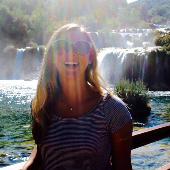 Meet your Posher, Zoe