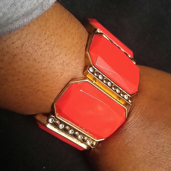 Jewelry - Nwt Cool chunky boho bracelet.