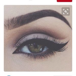 Meet your Posher, Ehlissa