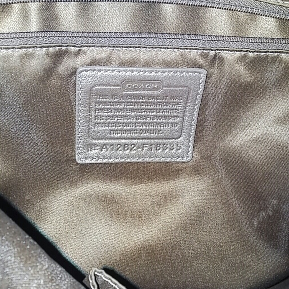 Authentic Coach purse - Picture 2 of 4