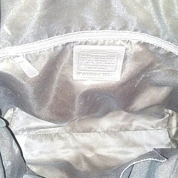 Authentic Coach purse - Picture 3 of 4