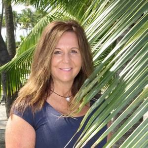 Meet your Posher, Holly