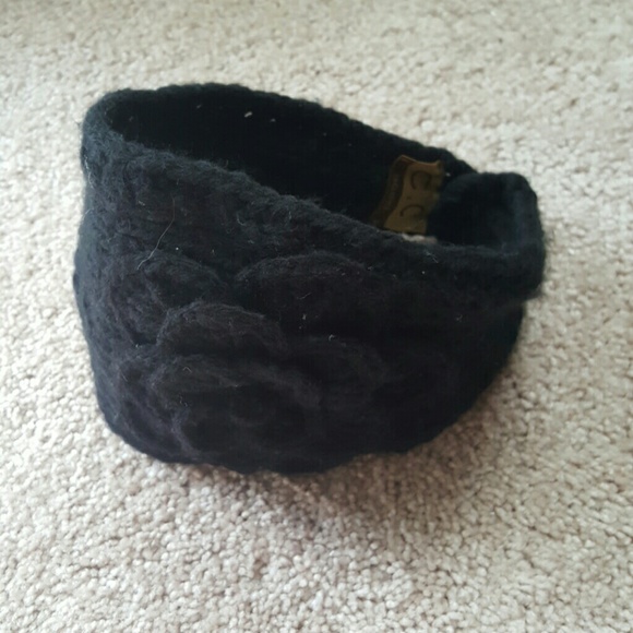 Black hand made knit head wrap with flower
