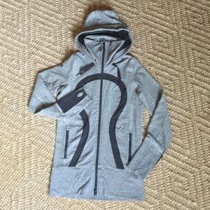 Lululemon stride jacket size 6. Grey herringbone