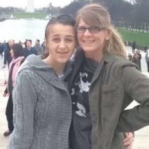 Meet your Posher, Leanne