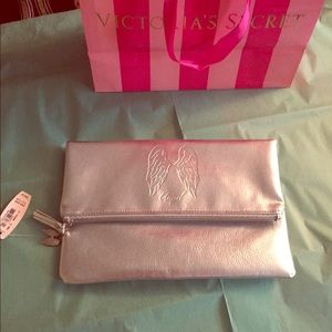 Sold! Victoria's Secret clutch 👛