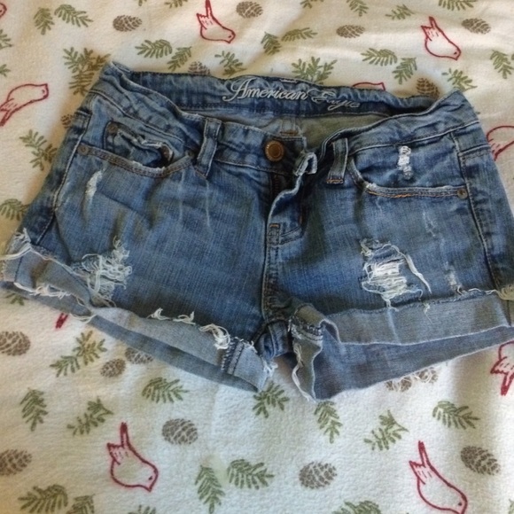 American eagle distressed shorts
