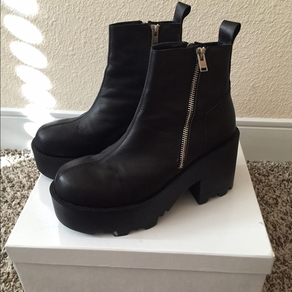 ‼️ SOLD UNIF Rival Boot ‼️ - Picture 2 of 3