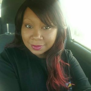 Meet your Posher, Ebonie