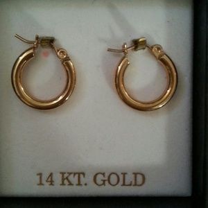 Cute gold hoops