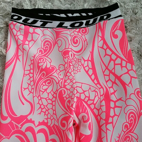 Sporty Statment leggings and top Set!! - Picture 4 of 4