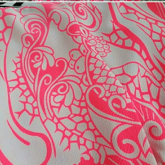 🆕💋HP💋Sexy Sporty girl outfit! - Picture 4 of 4