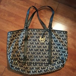 Michael Kors monogram tote -Like New