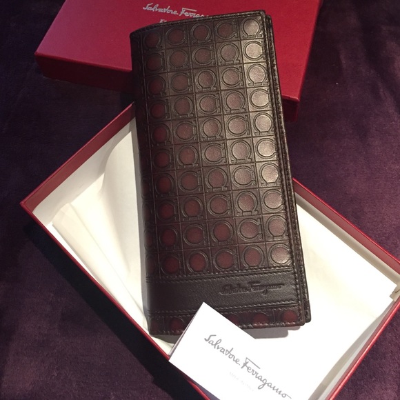 SALE Salvatore Ferragamo leather wallet