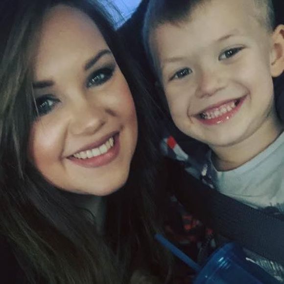 Meet your Posher, Mandy - Picture 1 of 1