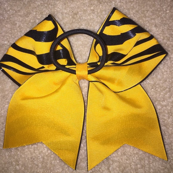 Tiger Print Cheer Bow - Picture 2 of 3