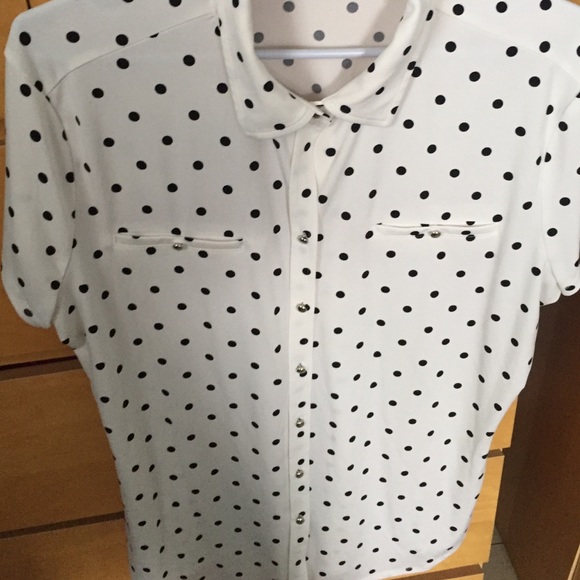 Black & white pooka dotted blouse