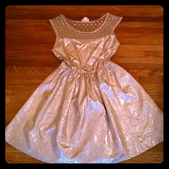 Dresses & Skirts - Gold metallic dress