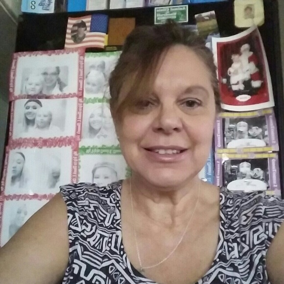 Meet your Posher, Terri - Picture 1 of 1