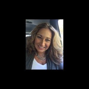 Meet your Posher, Andrea