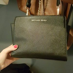 Michael kors black crossbody