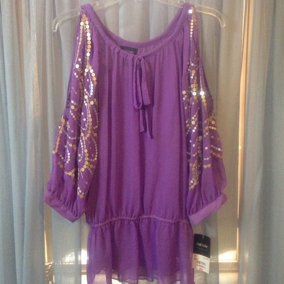 Nicole Miller Open Shoulder Tunic Top