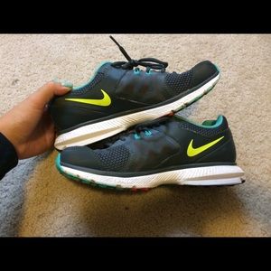 Nike Women's Zoom Winflo Running Shoes