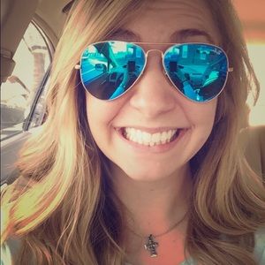 Meet your Posher, Haley