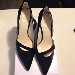 Nine West Kimery black leather heels